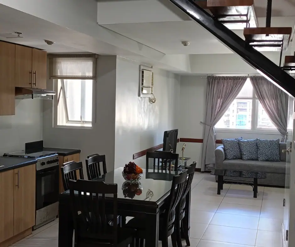 Furnished 2BR Bi-Level, The Columns Legazpi photo 2
