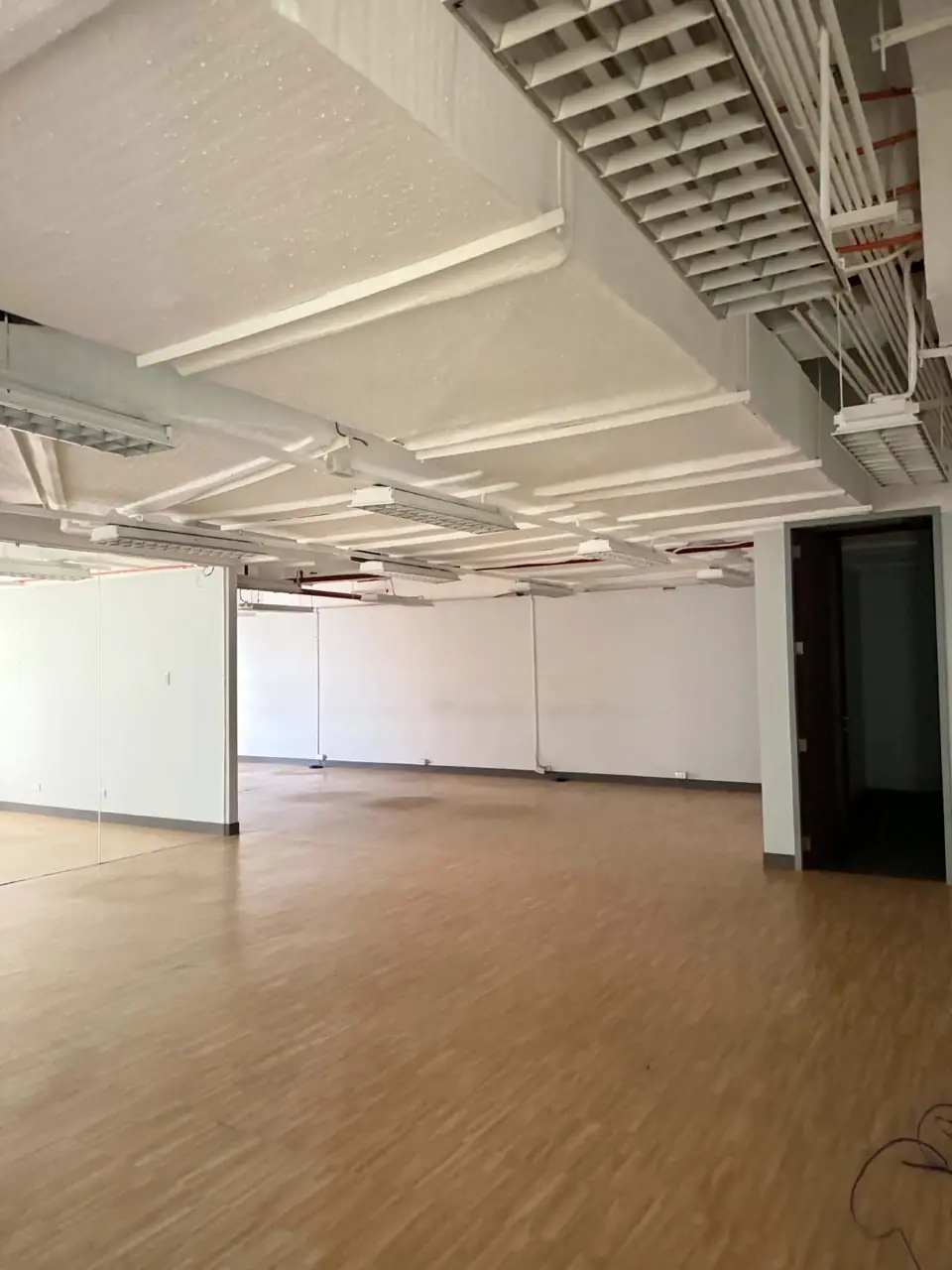 236 sqm Office for Lease, JMT Corporate Condominium photo 4